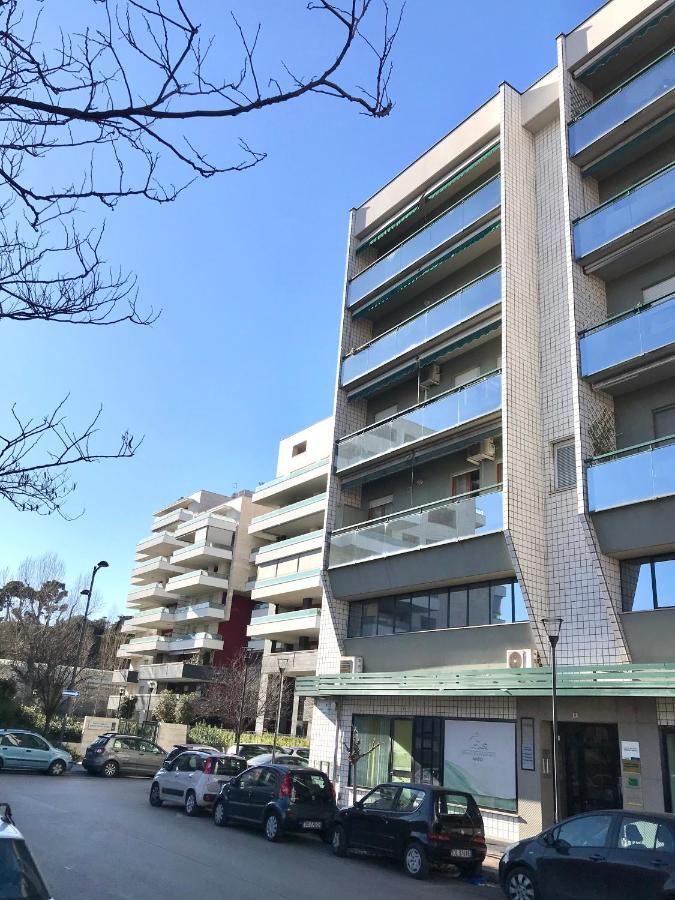 Апартаменти Skyescape Pescara Centro Екстер'єр фото